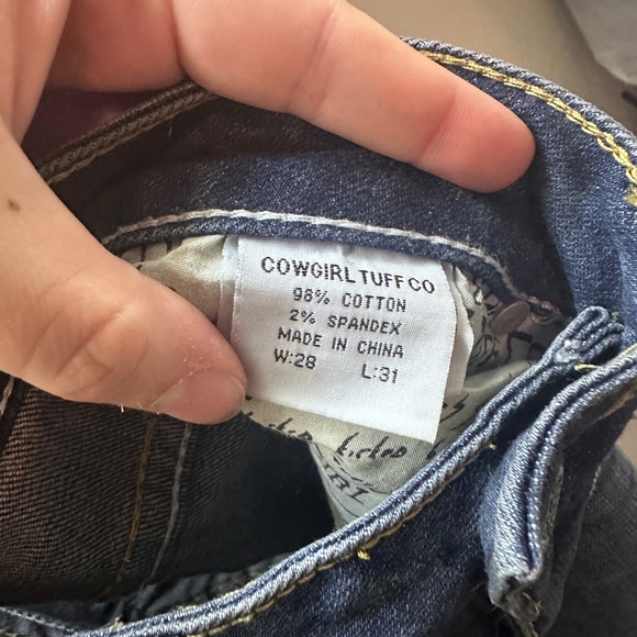 LIKE NEW Cowgirl Tuff jeans - Picture 7 of 7